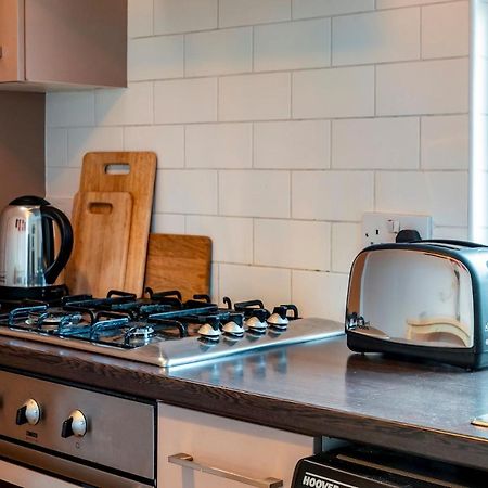 1 Bd Apt In Historical W Belfast Close To Centre Esterno foto