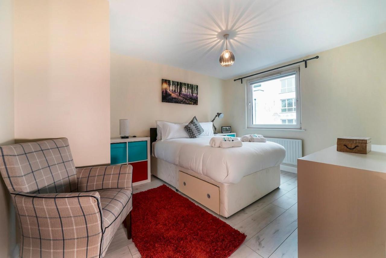 1 Bd Apt In Historical W Belfast Close To Centre Esterno foto