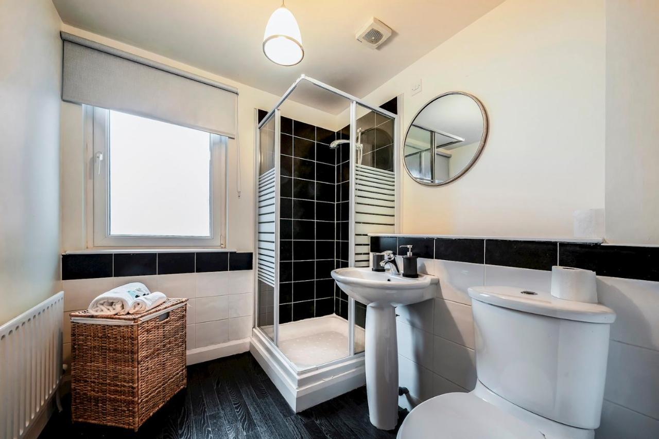 1 Bd Apt In Historical W Belfast Close To Centre Esterno foto